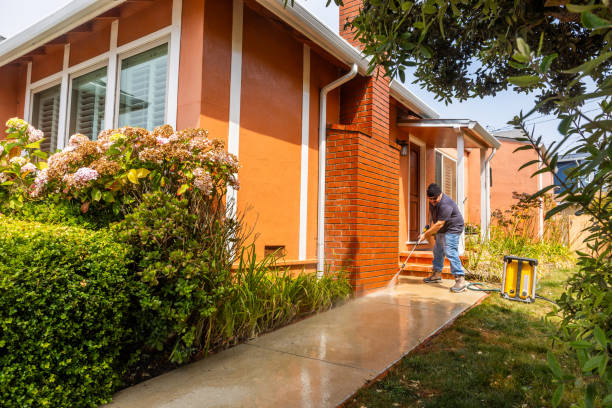 Garage Pressure Washing in Moline, IL